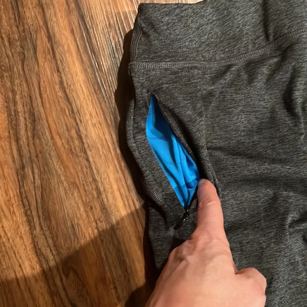 Hoka x Rabbit Performance Jogger - Picture 6 of 12